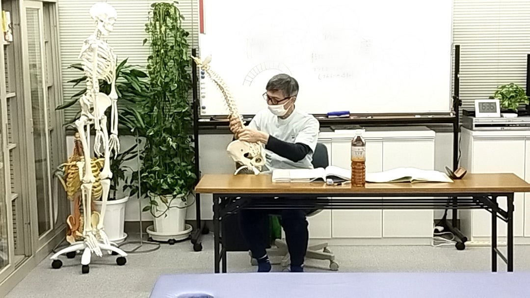 ■足→膝→股関節　つながりでみる調整アプローチ